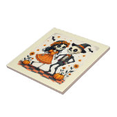 Schattige Halloween Skeleton Paar in Sinaasappel Tegeltje (Zijkant)