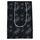 Schattige Halloween spiderweb op zwart, op maat Medium Cadeauzakje (Achterkant)