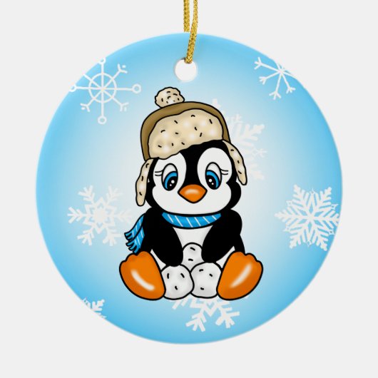 Schattige Hand getrokken Pinguïn met Sneeuwballen Keramisch Ornament (Voorkant)