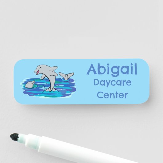 Schattige happy dolphins cartoon illustratie naamplaatje (In situ)