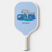 Schattige happy dolphins cartoon illustratie pickleball paddle (Achterkant)