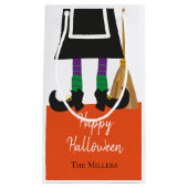 Schattige Happy Halloween Witch Legs Gepersonalise Klein Cadeauzakje (Voorkant)