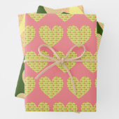 Schattige Hart Art Geel Kleurrijk Patroon Inpakpapier Vel (In situ)