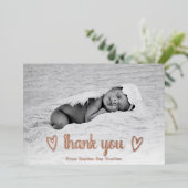 Schattige Hart Dank U Foto Geboorteaankondiging Folie Uitnodiging (Staand Voorkant)