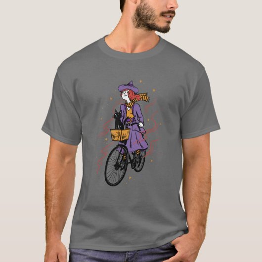 Schattige heks rijden op een fiets met zwarte kat t-shirt (Voorkant)