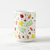 Schattige herfst met kleurrijke bladeren en noten koffiemok (Center)