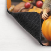 Schattige Herfst Muis met Pompoenen Muismat (Hoek)