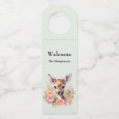 Schattige hert omgeven door Rozen Flessenhanger (Voorkant)