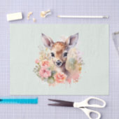 Schattige hert omgeven door Rozen Tissuepapier (Craft)