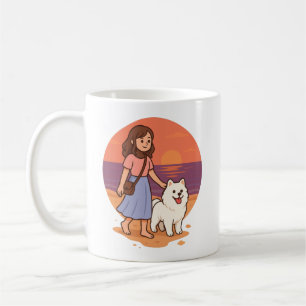 Schattige hondenmoeder loopt met pluizige pup op d koffiemok