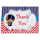 Schattige honkbal afrikaans amerikaans jongetje ve groot cadeauzakje (Voorkant)