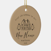 Schattige Huis En Kerstbomen Nieuwe Thuisnaam Zand Keramisch Ornament (Rechts)