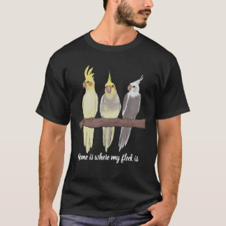 Schattige Huisdier Kokkelduiven zitten op stok Paa T-shirt