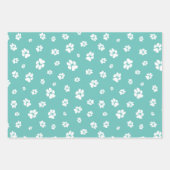 Schattige huisdier poot prints harten op blauwgroe inpakpapier vel (Voorkant)