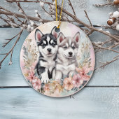 Schattige Husky Puppies Roze Bloemen Kerstmis Keramisch Ornament