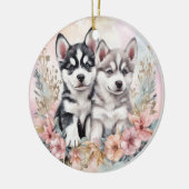 Schattige Husky Puppies Roze Bloemen Kerstmis Keramisch Ornament (Links)