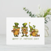 Schattige Ierse kabouters op maat voor St. Patrick Feestdagenkaart (Staand voorkant)