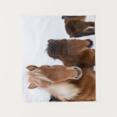 Schattige IJslandse paarden samen Wandkleed (Voorkant)