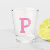 Schattige Initiaal Letter Roze Shot Glas (Voorkant)
