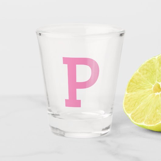 Schattige Initiaal Letter Roze Shot Glas (Voorkant)