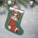 Schattige Jack Russell Terrier Puppy Peeking Grote Kerstsok<br><div class="desc">Deze Holiday kous heeft een afbeelding van een schattige bruine en witte Jack Russell Terrier puppy gluren uit een rode kous. Het afbeelding wordt omringd door holle, rode bessen en poinsettia bloeit, en is geplaatst op een kerstgroene achtergrond. Een wit geschulpte randontwerp met rode rand houdt uw aangepaste naam bovenaan....</div>