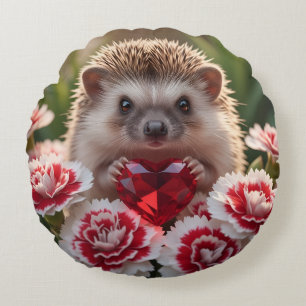 Schattige januari egel met granaat hart rond kussen