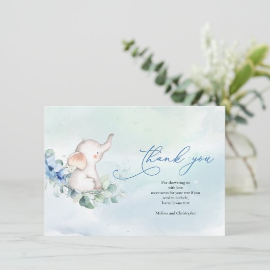 Schattige Jongen Olifant Stoffig Blauw Bloemen Euc Bedankkaart (Staand voorkant)