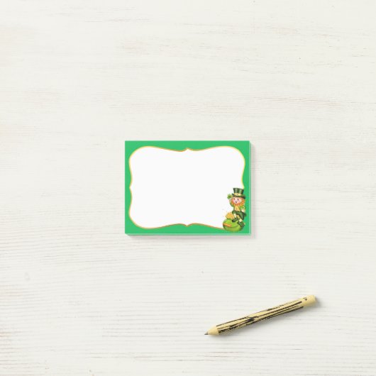 Schattige kabouter & pot met goud op groen post-it® notes (Op bureau)