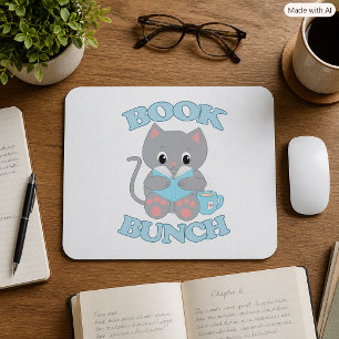 Schattige kat die een boek leest voor kattenliefhe muismat