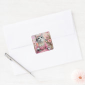 Schattige kat in een roze jurk met parels vierkante sticker (Envelop)
