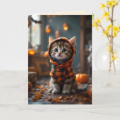 Schattige kat in een zwarte en oranje vacht op Hal Kaart (Gele Bloem)