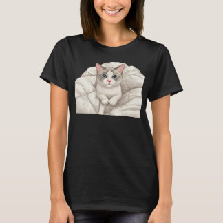 Schattige kat knuffelt in zachte deken blauwe ogen t-shirt