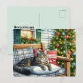 Schattige kat ligt bij kerstboom vakantie ansichtk briefkaart (Voorkant / Achterkant)