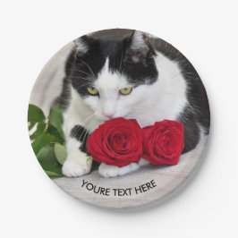 Schattige kat met de rode roos papieren bordje