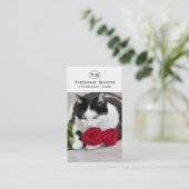 Schattige kat met de rode roos visitekaartje (Staand voorkant)