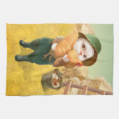 Schattige kat met kip op Boerderij Theedoek (Horizontaal)