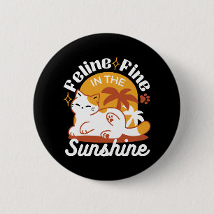 Schattige kat ontspannen in de zon - zomerhuisdier ronde button 5,7 cm
