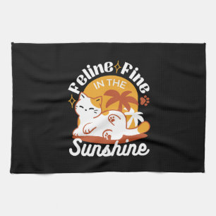 Schattige kat ontspannen in de zon - zomerhuisdier theedoek