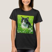 Schattige kat zitten in een veld van Daisies T-shirt (Voorkant)