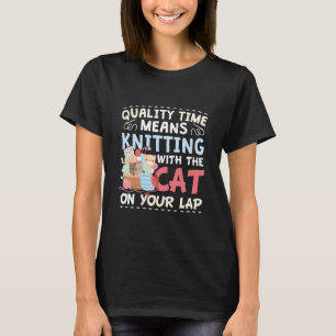 Schattige katten spelen met wol en garen breien en t-shirt