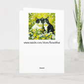 Schattige katten zitten in Daisies Happy Birthday Kaart (Achterkant)