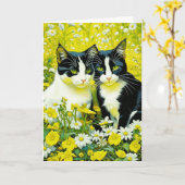 Schattige katten zitten in Daisies Happy Birthday Kaart (Gele Bloem)