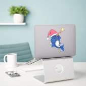 Schattige Kawaii Kerst Narwal Sticker (Laptop op bureau)