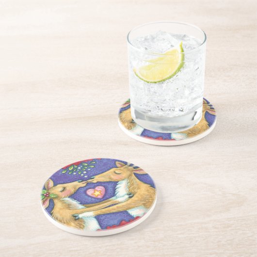 Schattige Kerstherten, Romantische Kus met Mistele Zandsteen Onderzetter (Zijkant)