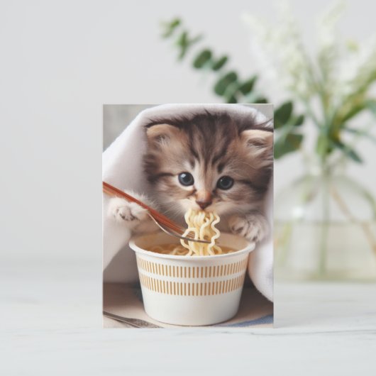 Schattige kitten eten ramen noedels briefkaart (Staand voorkant)