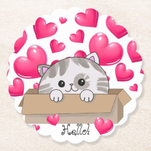 Schattige kitten in een doos en roze harten kartonnen onderzetters