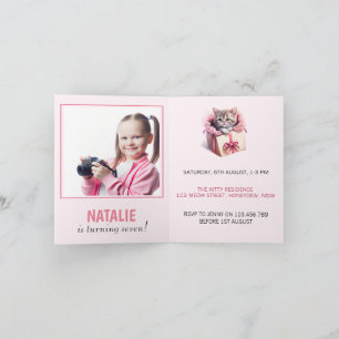 Schattige kitten in een doos Verjaardagscadeau Fot