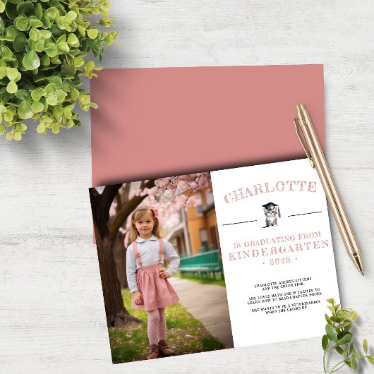 Schattige Kitten Roze Kleuterschool Afstuderen Aankondiging