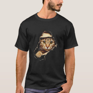 Schattige Kitten Uitzicht vanuit Gescheurde Stof K T-shirt