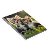 Schattige Kittens in het gras Notitieboek (Rechterzijde)